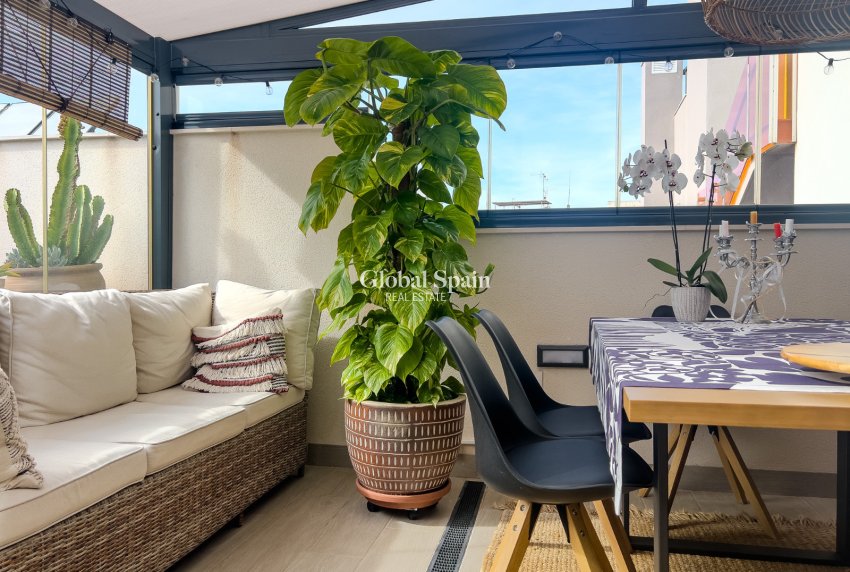 Revente - Appartement -
TORREVIEJA - Torrevieja