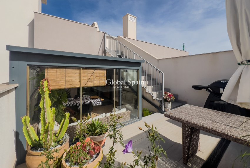 Revente - Appartement -
TORREVIEJA - Torrevieja