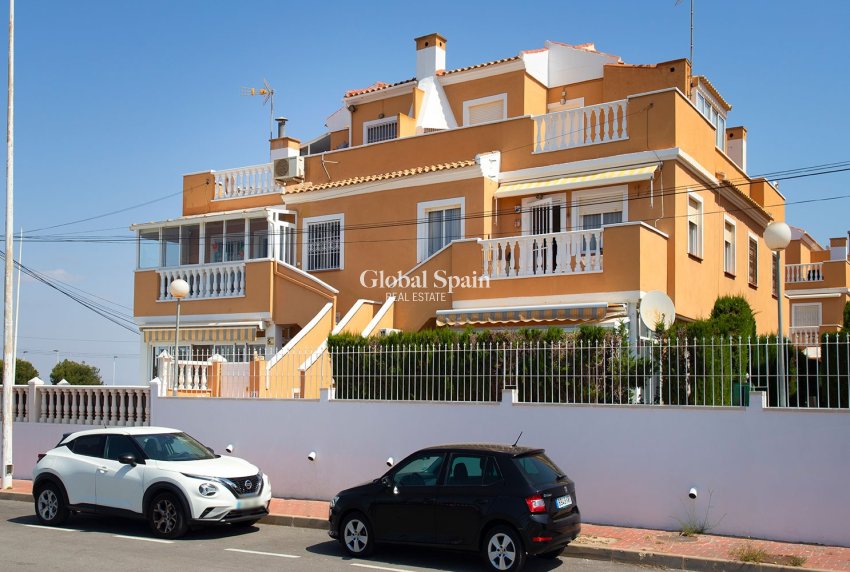Revente - Appartement -
TORREVIEJA - Torrevieja