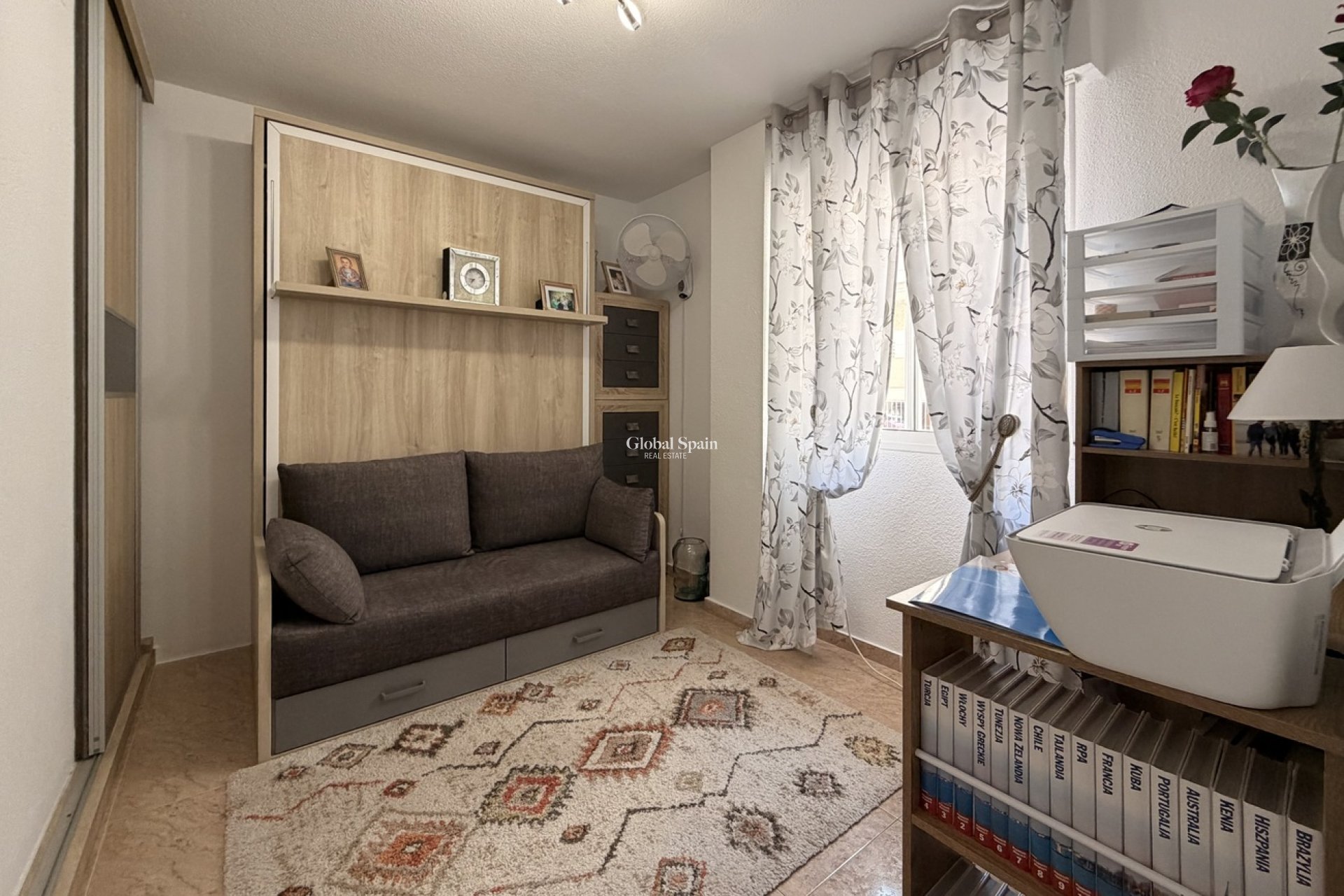Revente - APPARTEMENT -
TORREVIEJA - Urb. Calas Blancas III