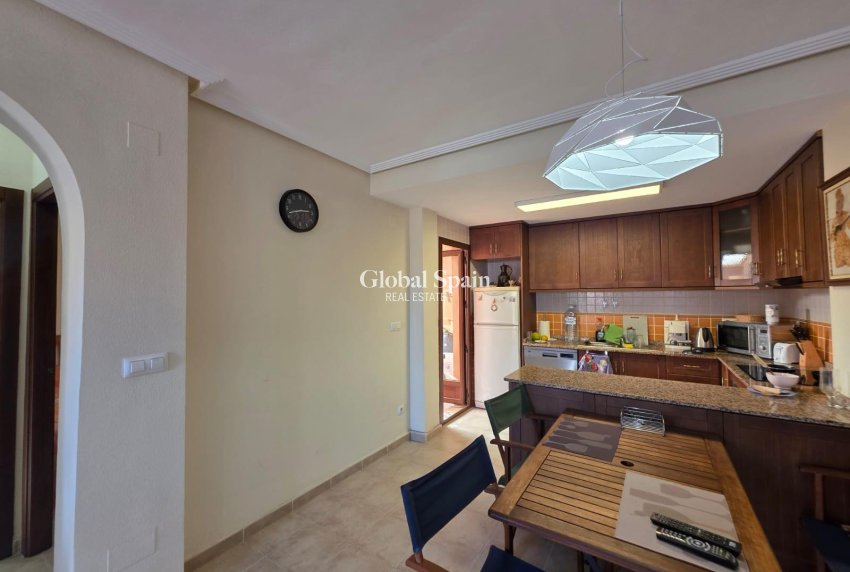 Revente - APPARTEMENT -
TORREVIEJA - Zona Los Frutales