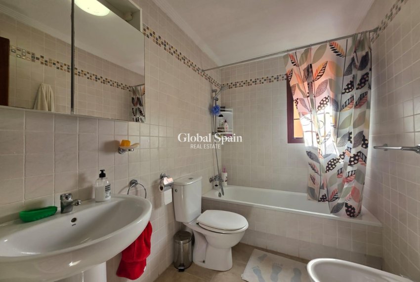 Revente - APPARTEMENT -
TORREVIEJA - Zona Los Frutales