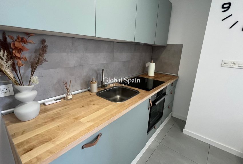 Revente - APPARTEMENT -
TORREVIEJA - Zona Los Frutales