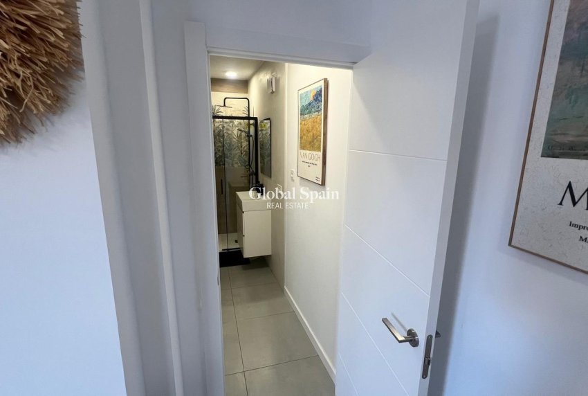 Revente - APPARTEMENT -
TORREVIEJA - Zona Los Frutales