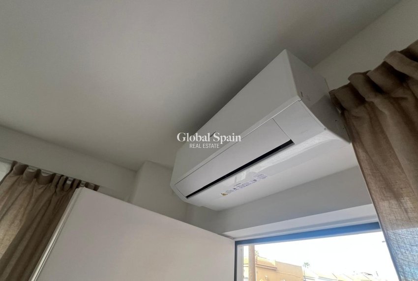 Revente - APPARTEMENT -
TORREVIEJA - Zona Los Frutales