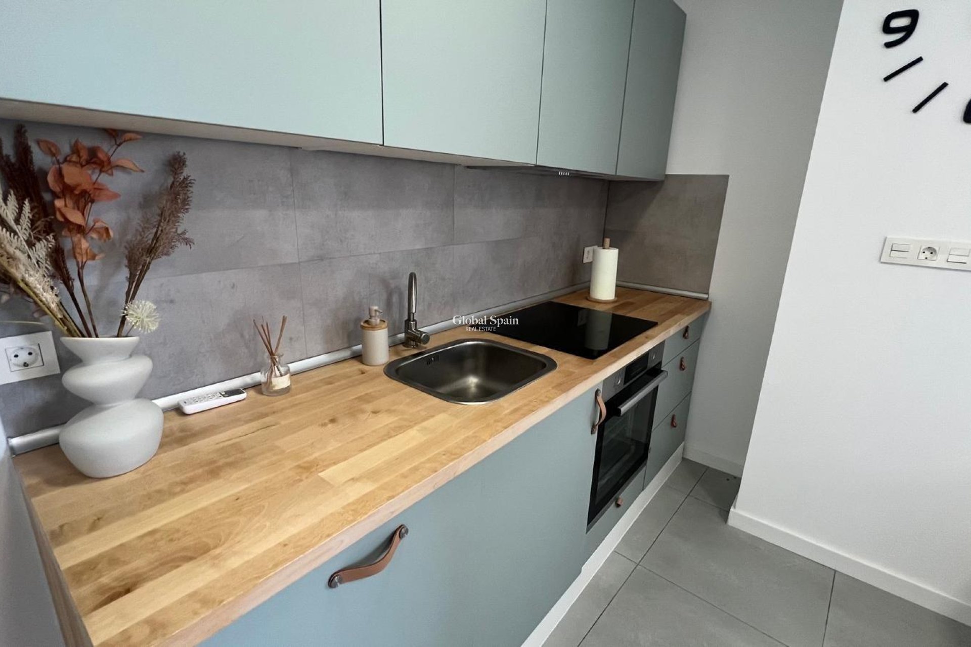 Revente - APPARTEMENT -
TORREVIEJA - Zona Los Frutales