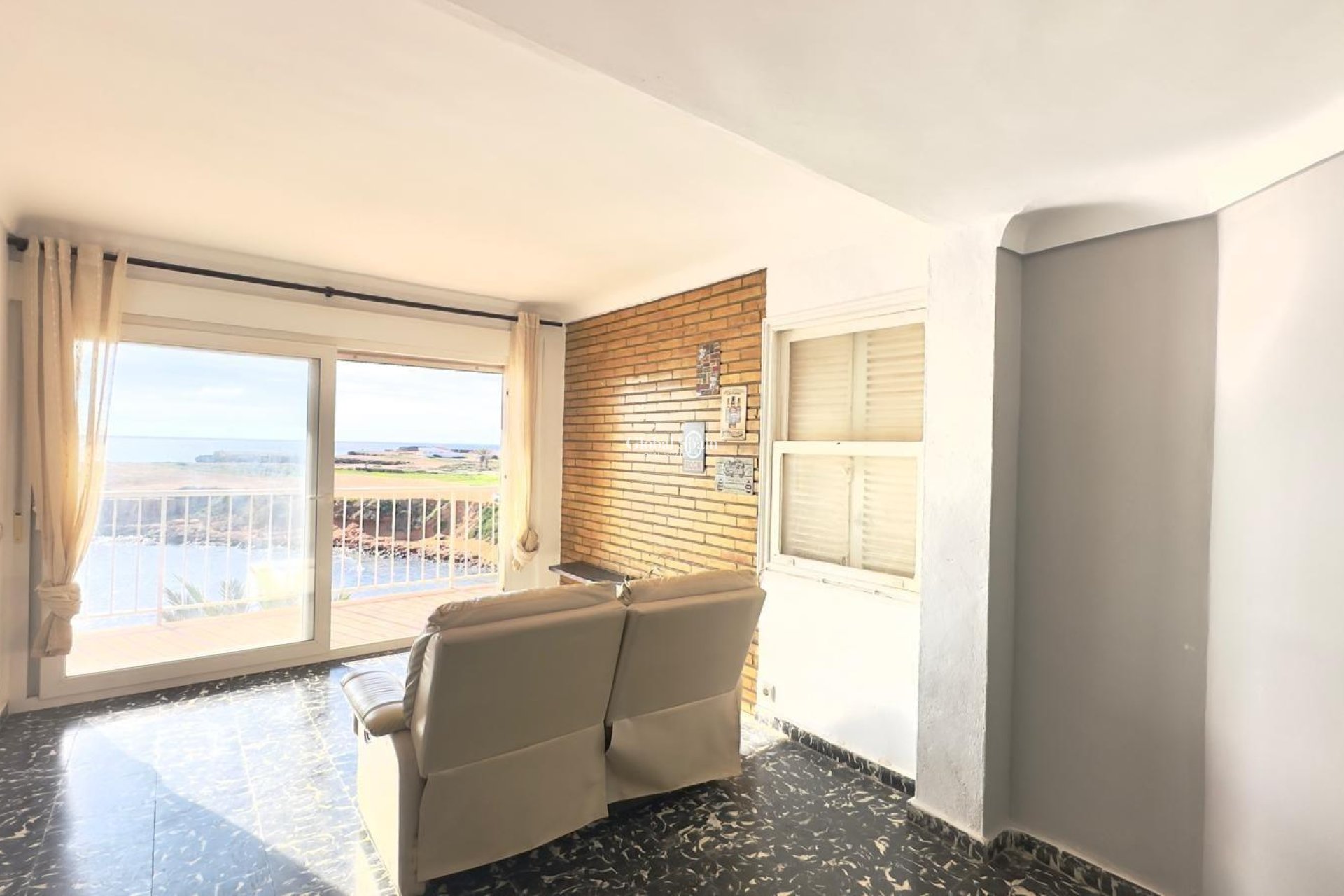 Revente - APPARTEMENT -
TORREVIEJA - Zona Los Frutales