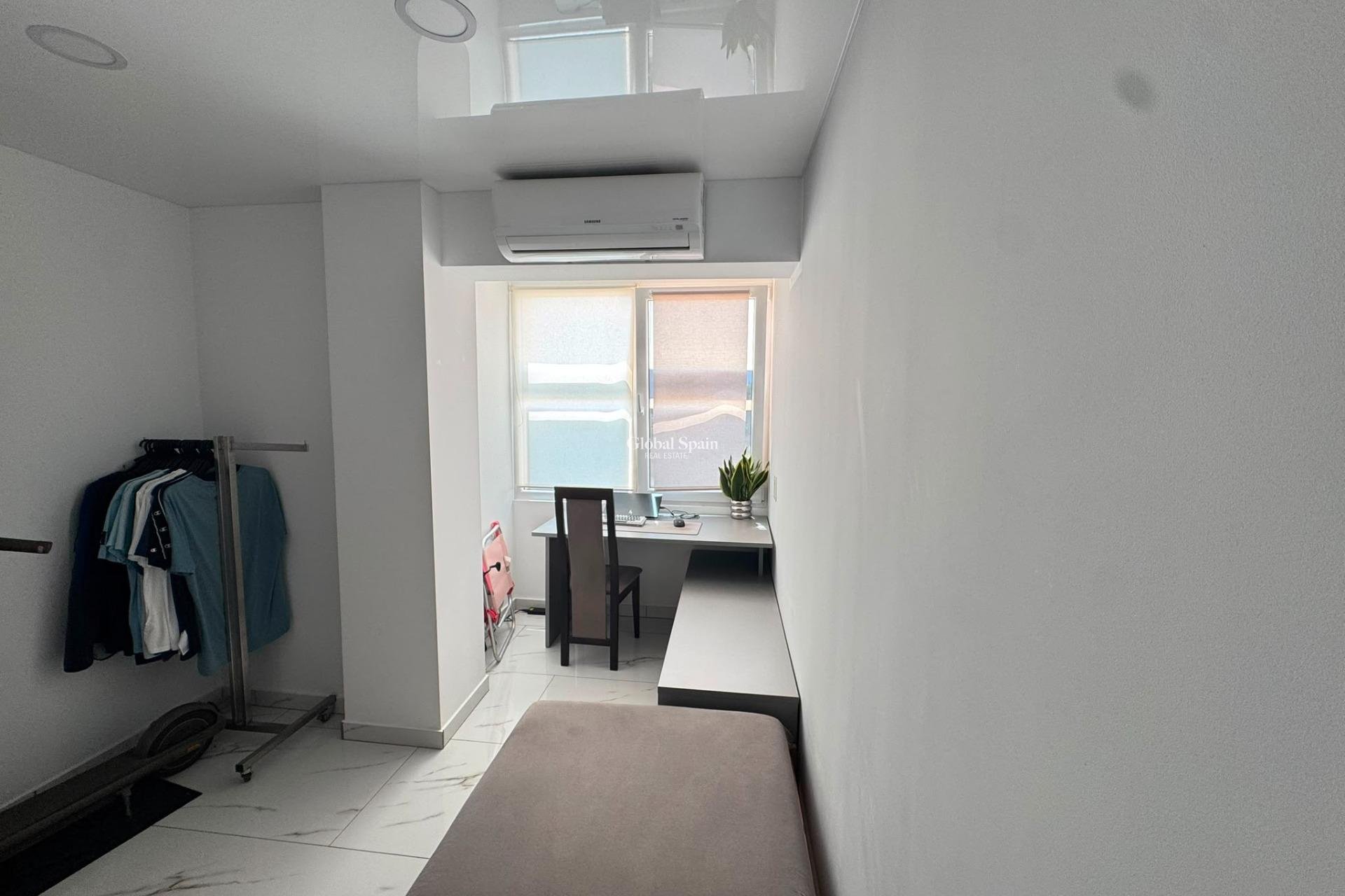 Revente - APPARTEMENT -
TORREVIEJA - Zona Los Frutales