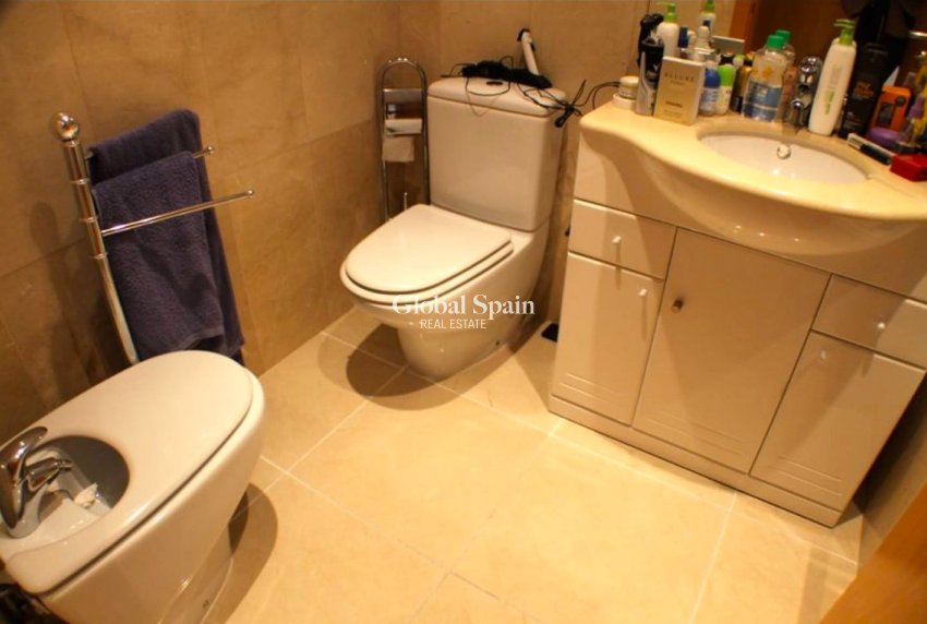 Revente - Appartement -
VILLAJOYOSA - Cala de Villajoyosa