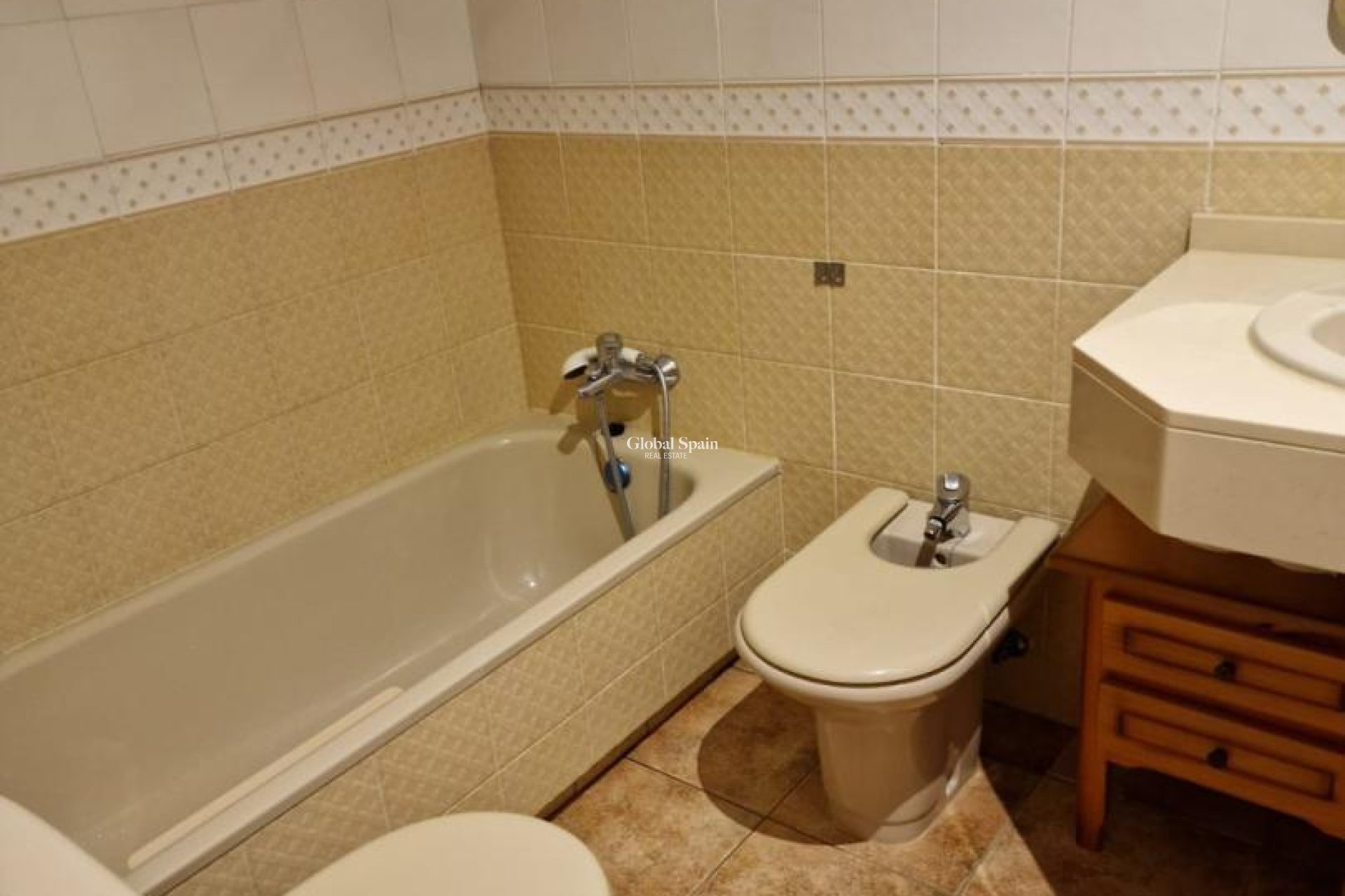 Revente - APPARTEMENT -
VILLAJOYOSA - Costa Blanca