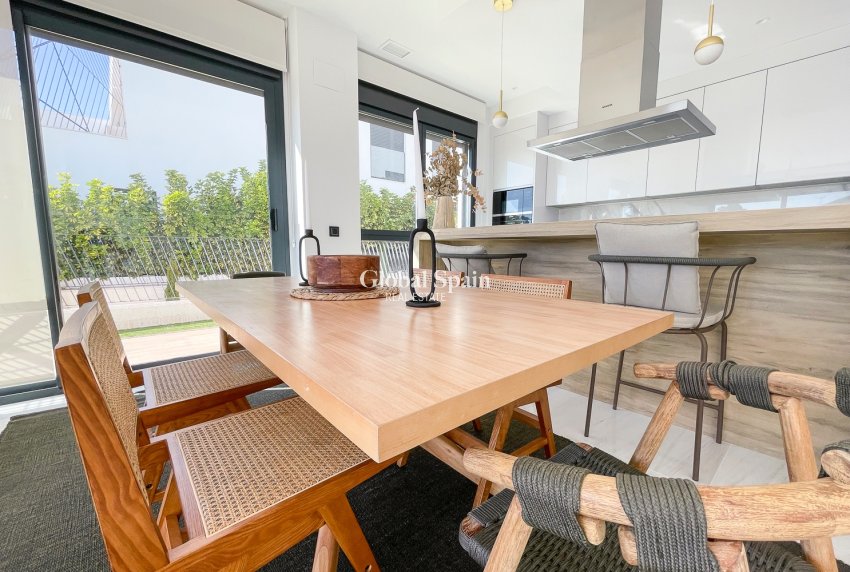 Revente - Appartement -
VILLAJOYOSA - Playas Del Torres