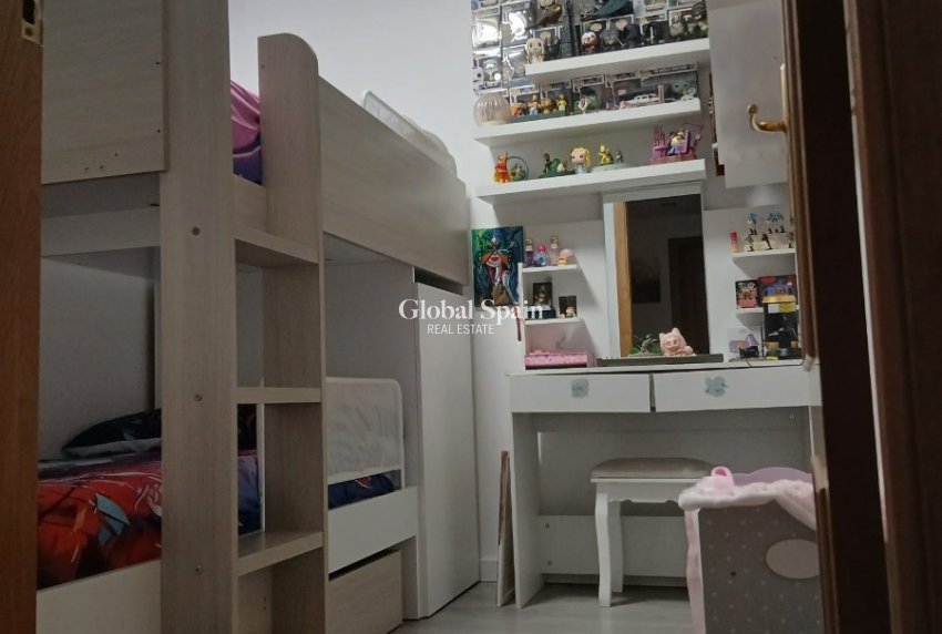 Revente - APPARTEMENT -
VILLAJOYOSA - Villajoyosa