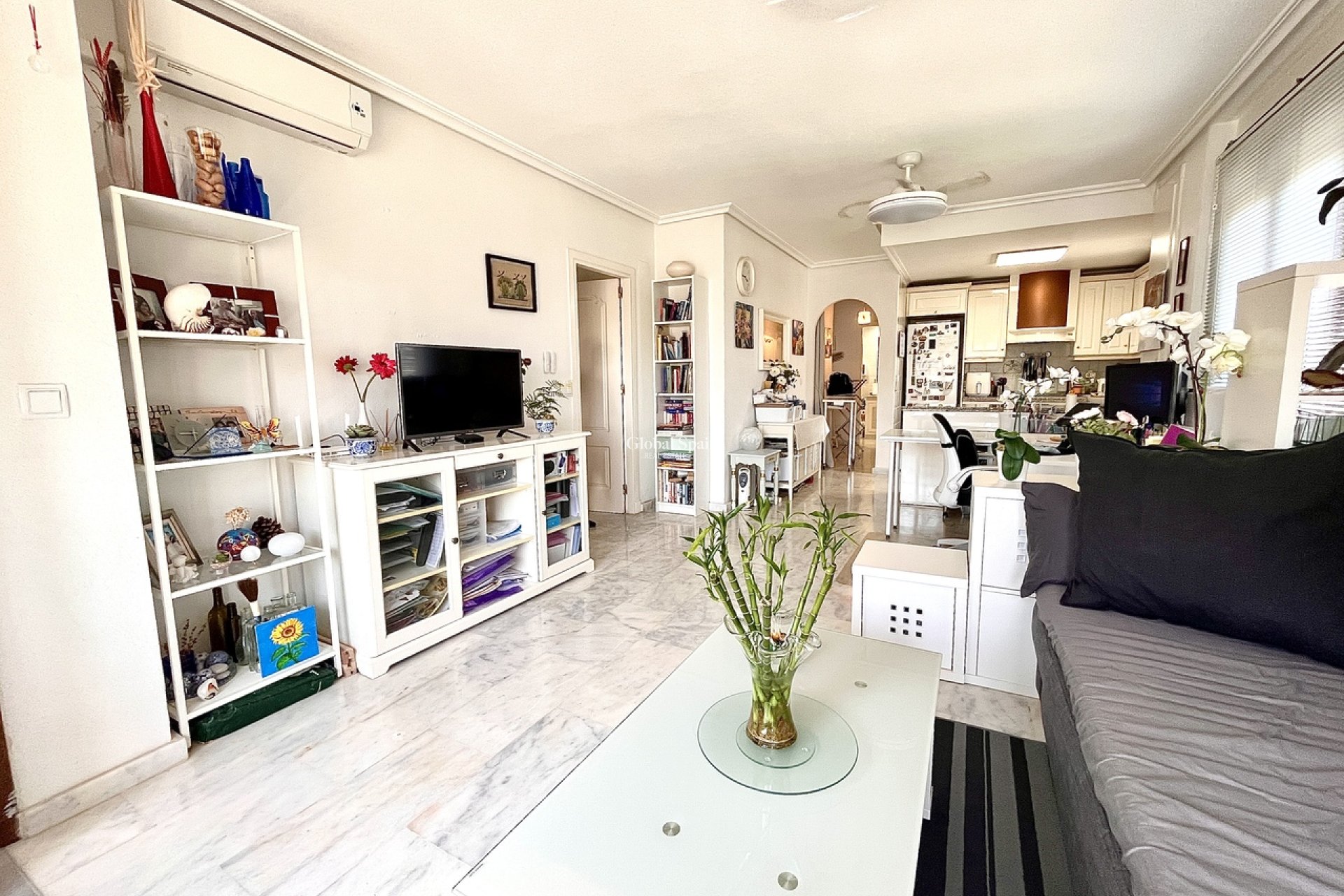 Revente - APPARTEMENT -
VILLAMARTÍN - Costa Blanca