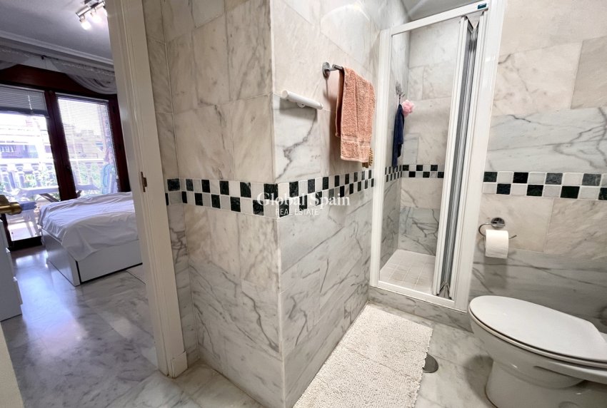 Revente - APPARTEMENT -
VILLAMARTÍN - Costa Blanca