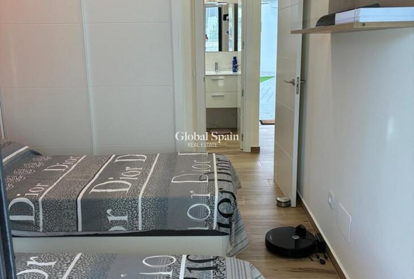 Revente - APPARTEMENT -
VILLAMARTÍN - Costa Blanca