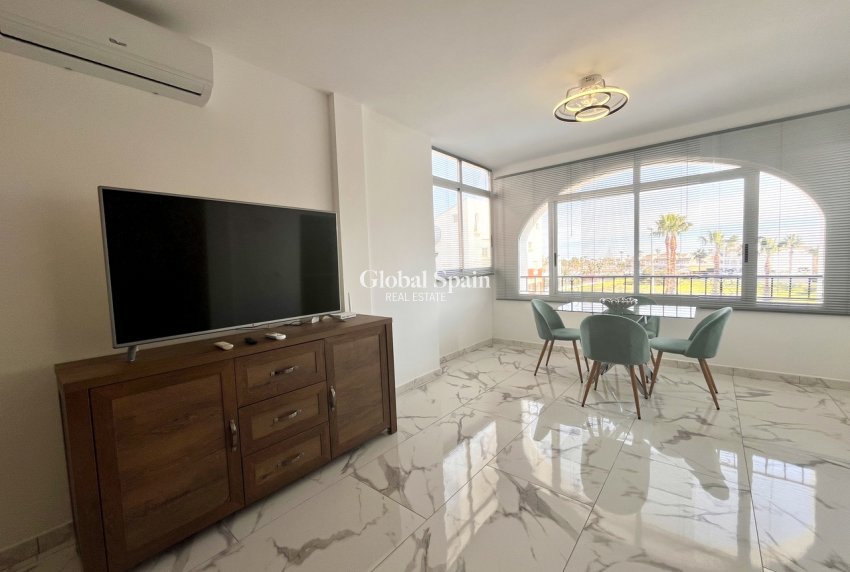 Revente - APPARTEMENT -
VILLAMARTÍN - Costa Blanca