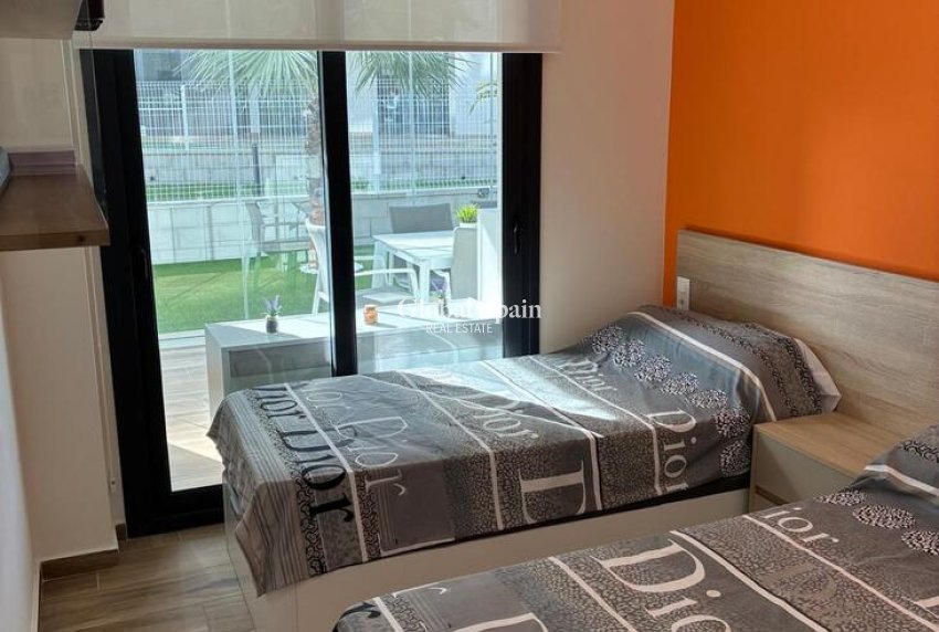 Revente - APPARTEMENT -
VILLAMARTÍN - Costa Blanca