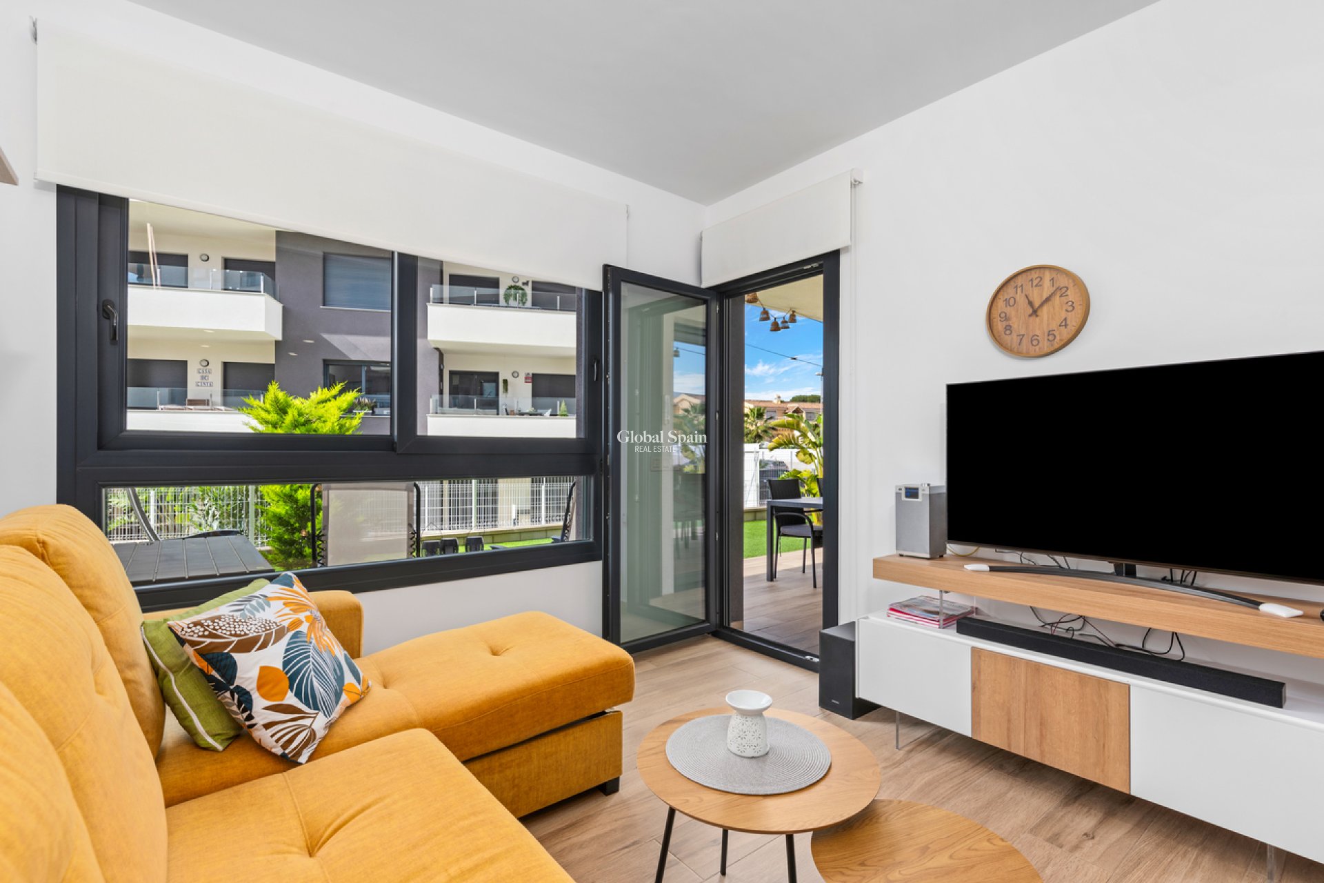 Revente - APPARTEMENT -
VILLAMARTÍN - Costa Blanca