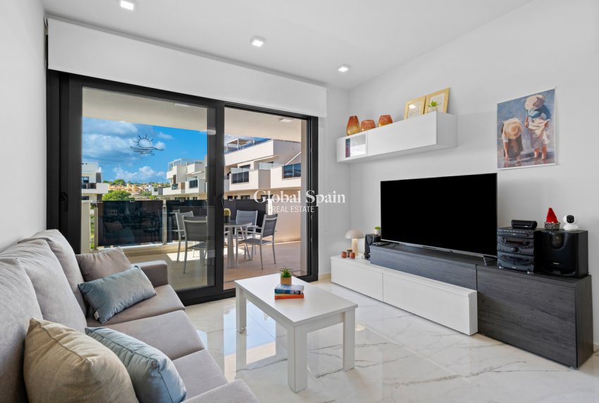 Revente - APPARTEMENT -
VILLAMARTÍN - Costa Blanca