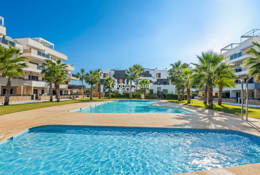 Revente - APPARTEMENT -
VILLAMARTÍN - Costa Blanca