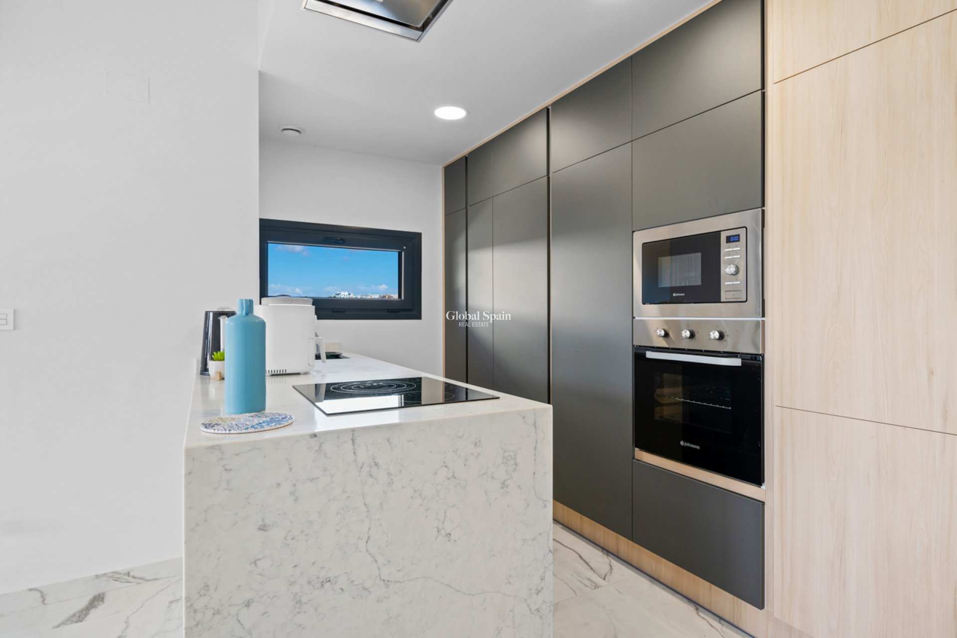 Revente - APPARTEMENT -
VILLAMARTÍN - Costa Blanca