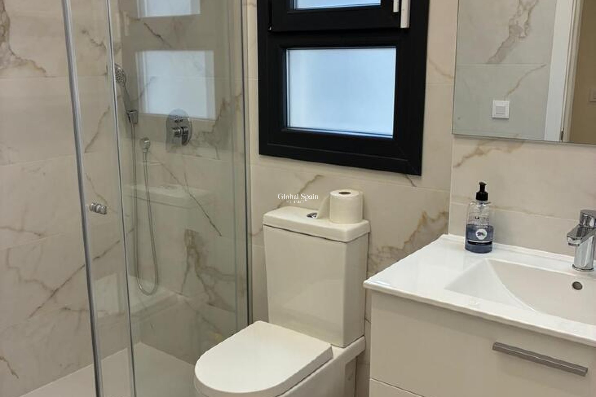 Revente - APPARTEMENT -
VILLAMARTÍN - Costa Blanca