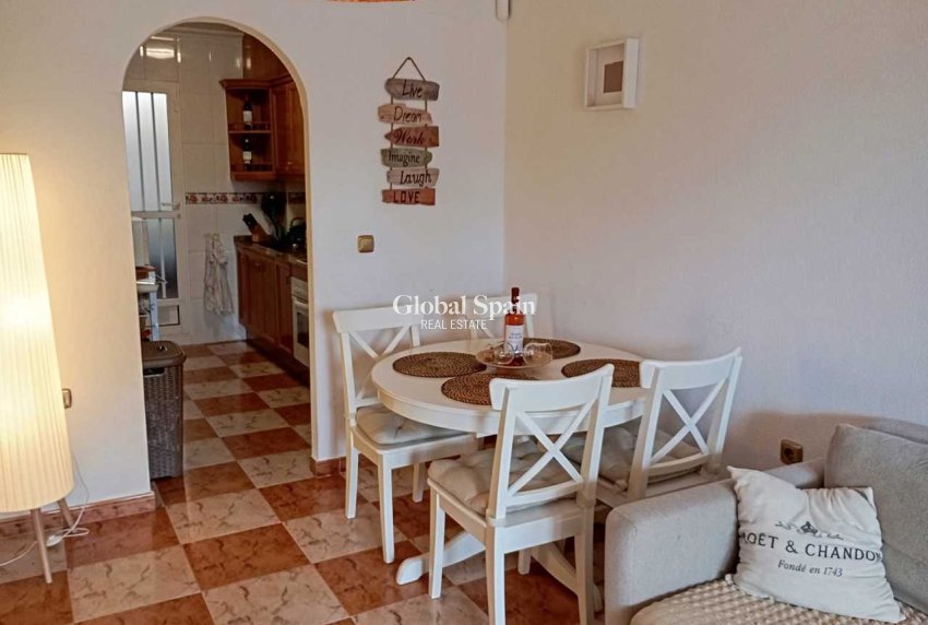 Revente - APPARTEMENT -
VILLAMARTÍN - Costa Blanca