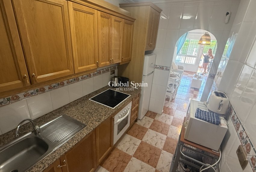 Revente - APPARTEMENT -
VILLAMARTÍN - Costa Blanca