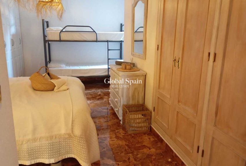 Revente - APPARTEMENT -
VILLAMARTÍN - Costa Blanca