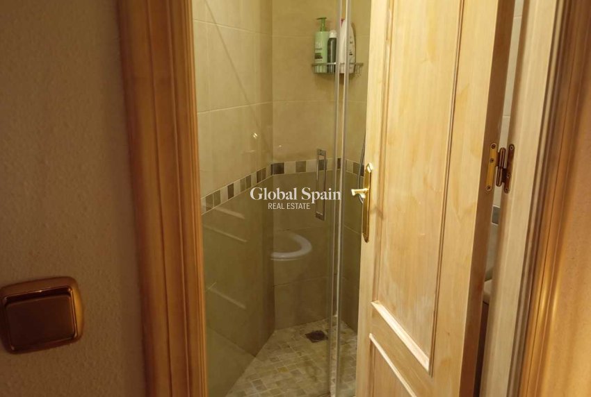 Revente - APPARTEMENT -
VILLAMARTÍN - Costa Blanca