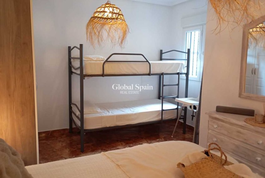 Revente - APPARTEMENT -
VILLAMARTÍN - Costa Blanca