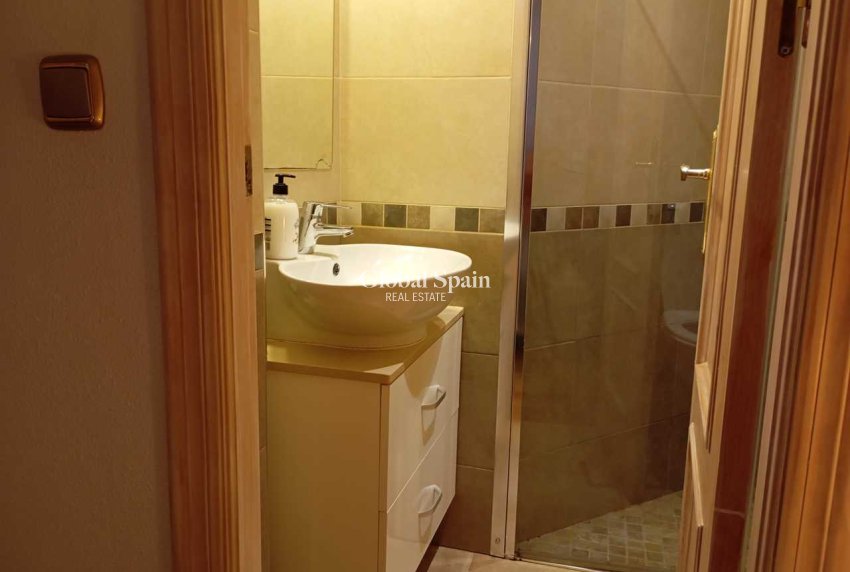 Revente - APPARTEMENT -
VILLAMARTÍN - Costa Blanca