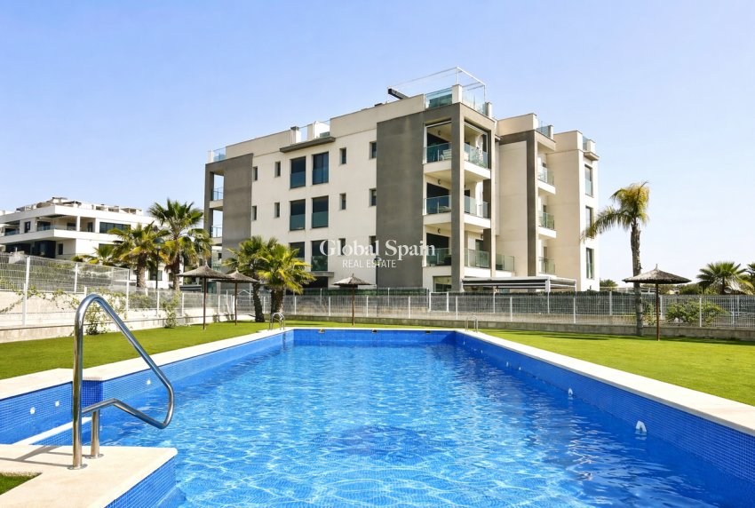 Revente - APPARTEMENT -
VILLAMARTÍN - Costa Blanca