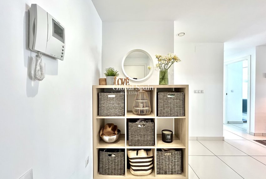 Revente - APPARTEMENT -
VILLAMARTÍN - Costa Blanca