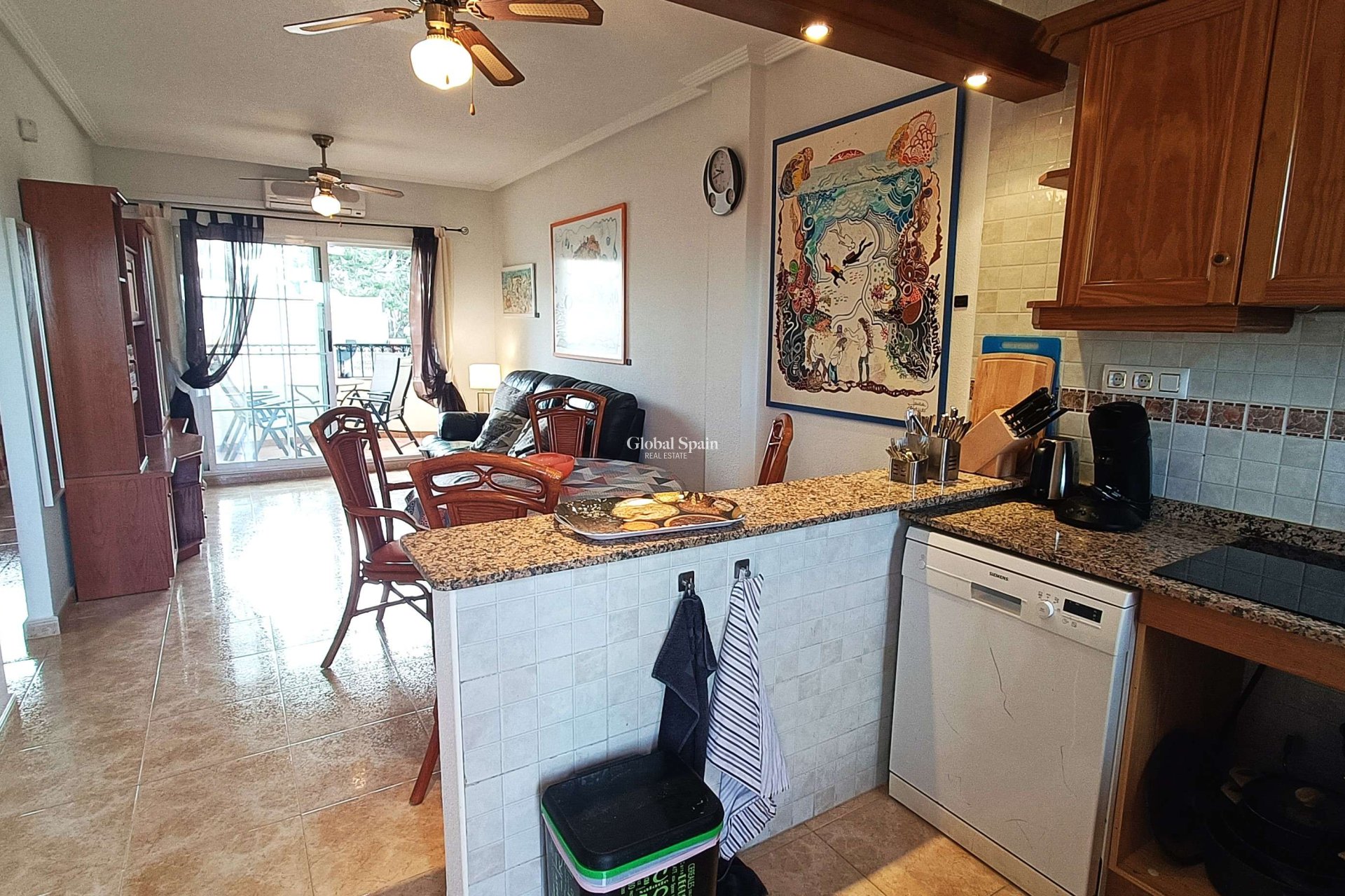 Revente - APPARTEMENT -
VILLAMARTÍN - Costa Blanca