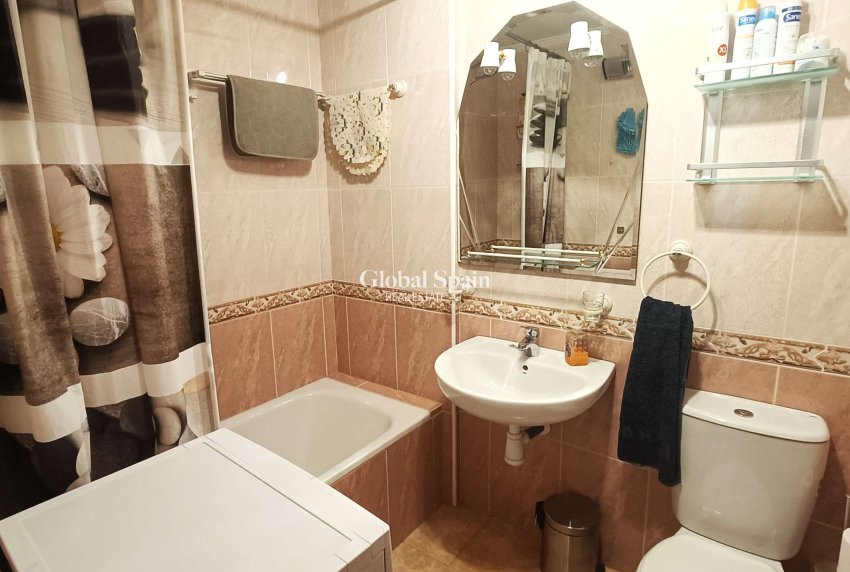Revente - APPARTEMENT -
VILLAMARTÍN - Costa Blanca