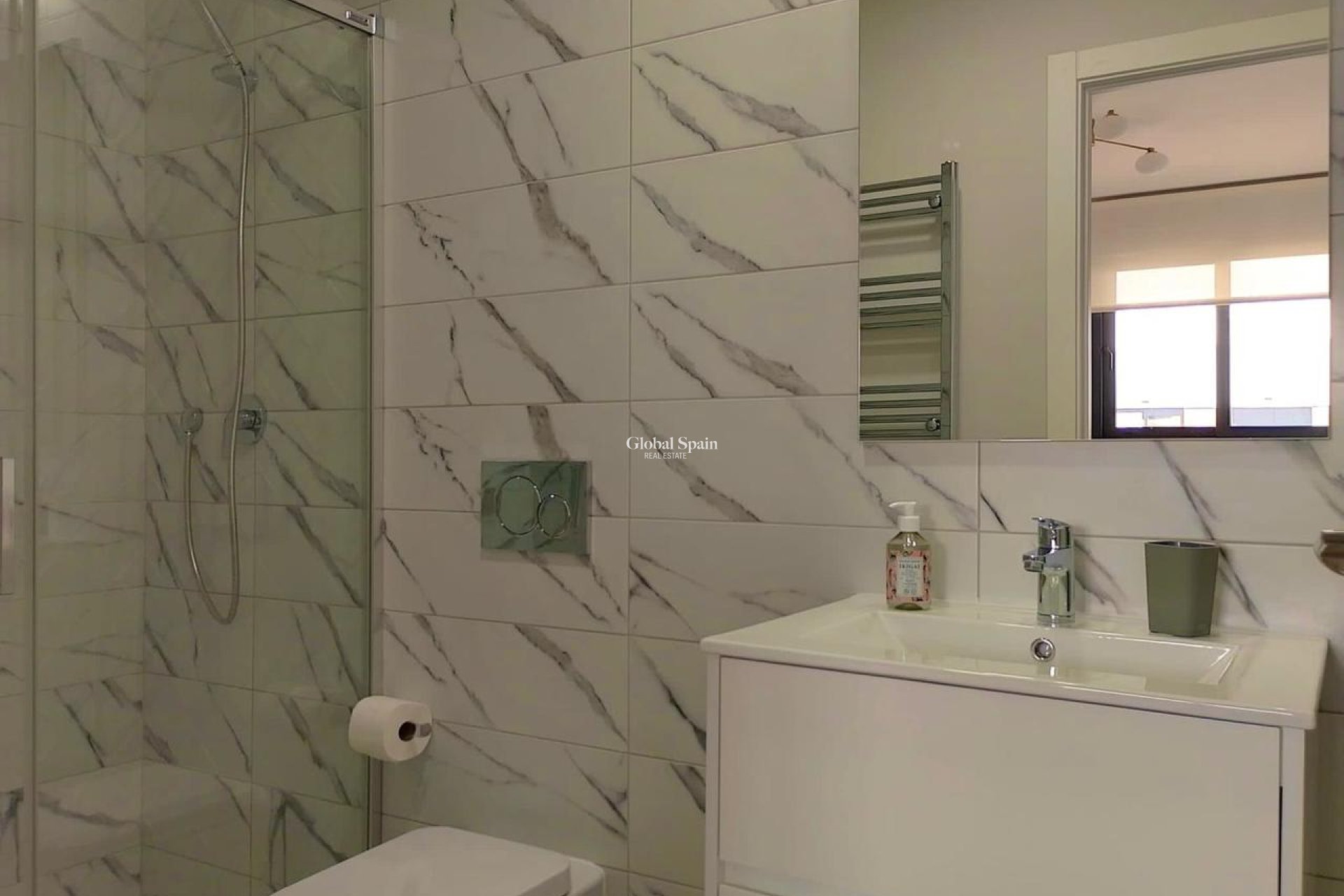 Revente - APPARTEMENT -
VILLAMARTÍN - Costa Blanca