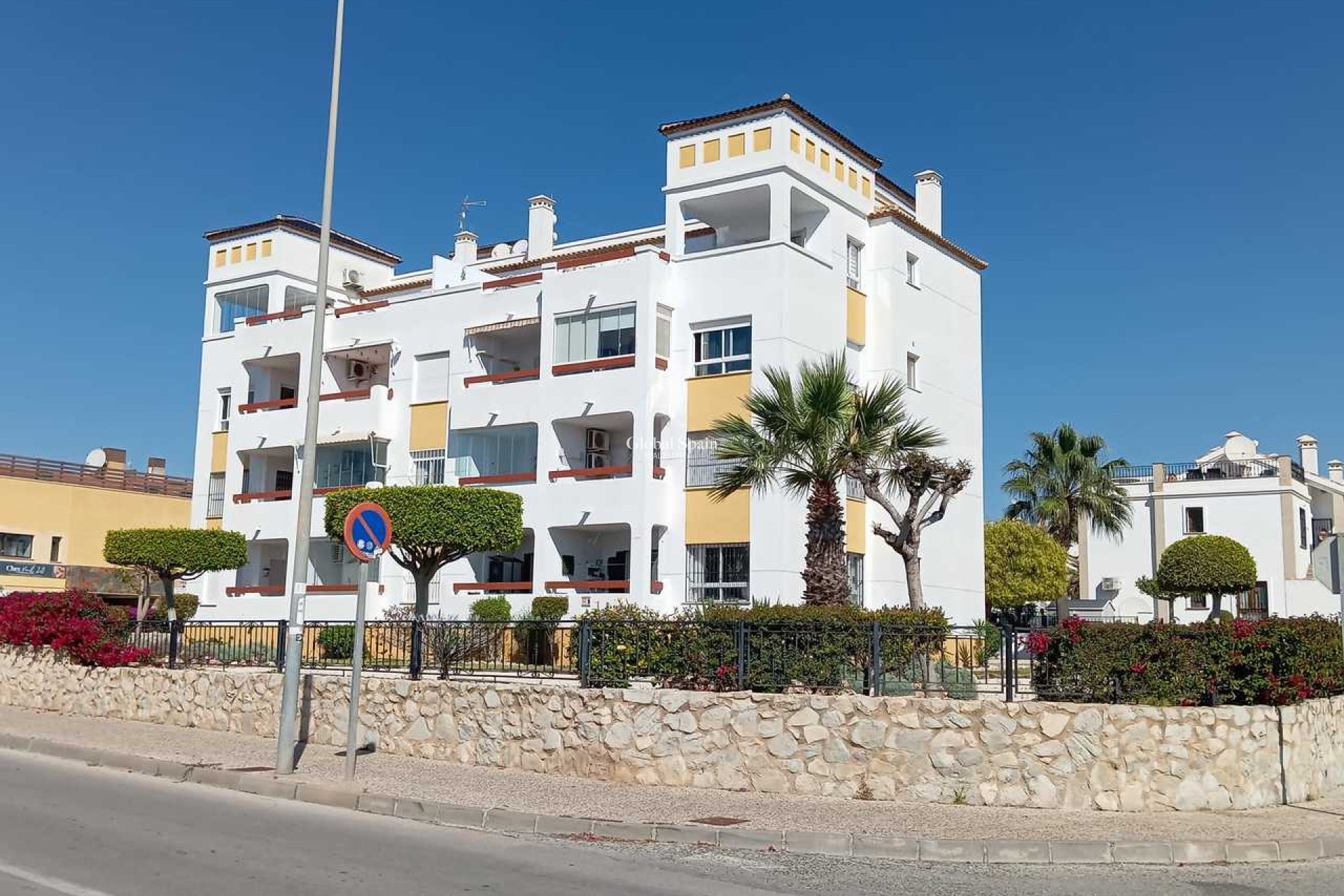 Revente - APPARTEMENT -
VILLAMARTÍN - Costa Blanca