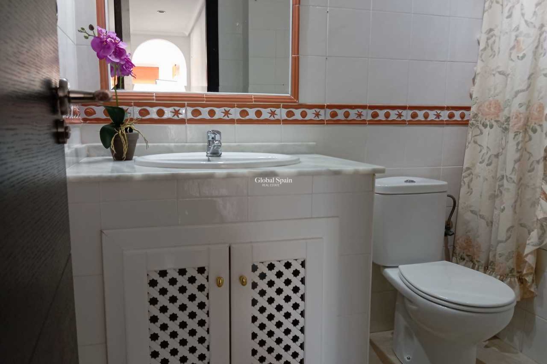 Revente - APPARTEMENT -
VILLAMARTÍN - Costa Blanca