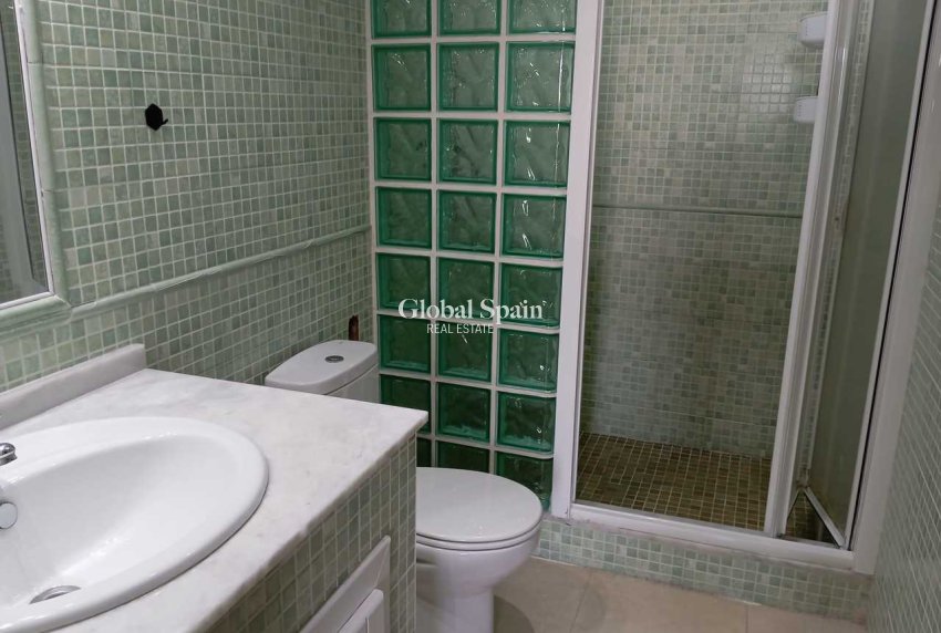 Revente - APPARTEMENT -
VILLAMARTÍN - Costa Blanca