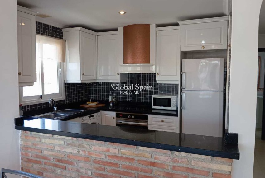 Revente - APPARTEMENT -
VILLAMARTÍN - Costa Blanca