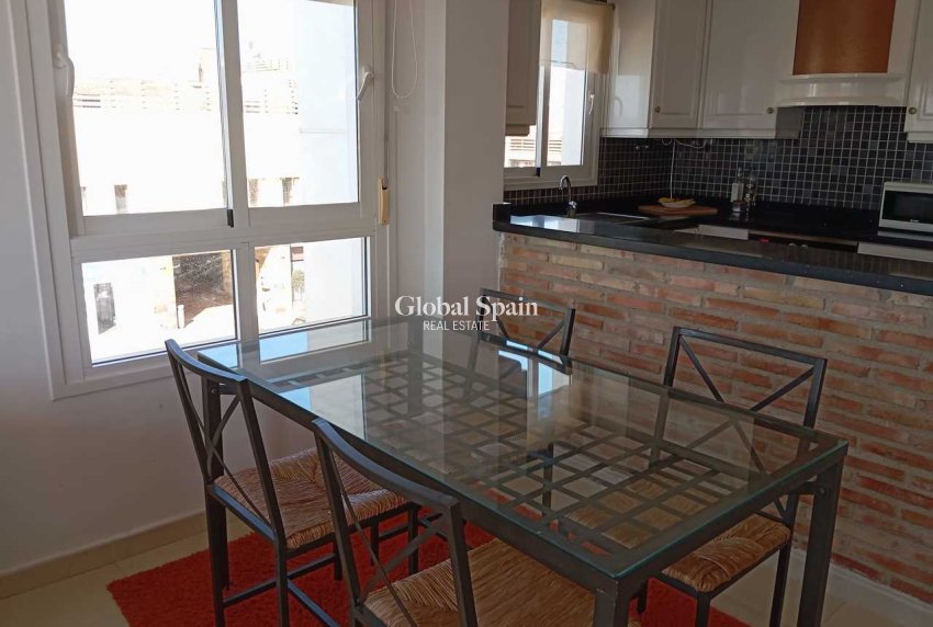 Revente - APPARTEMENT -
VILLAMARTÍN - Costa Blanca