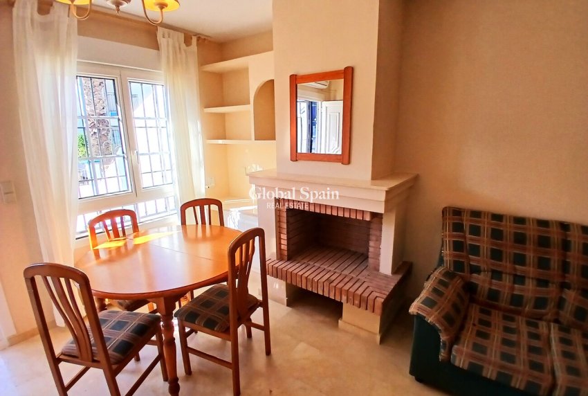 Revente - APPARTEMENT -
VILLAMARTÍN - Costa Blanca
