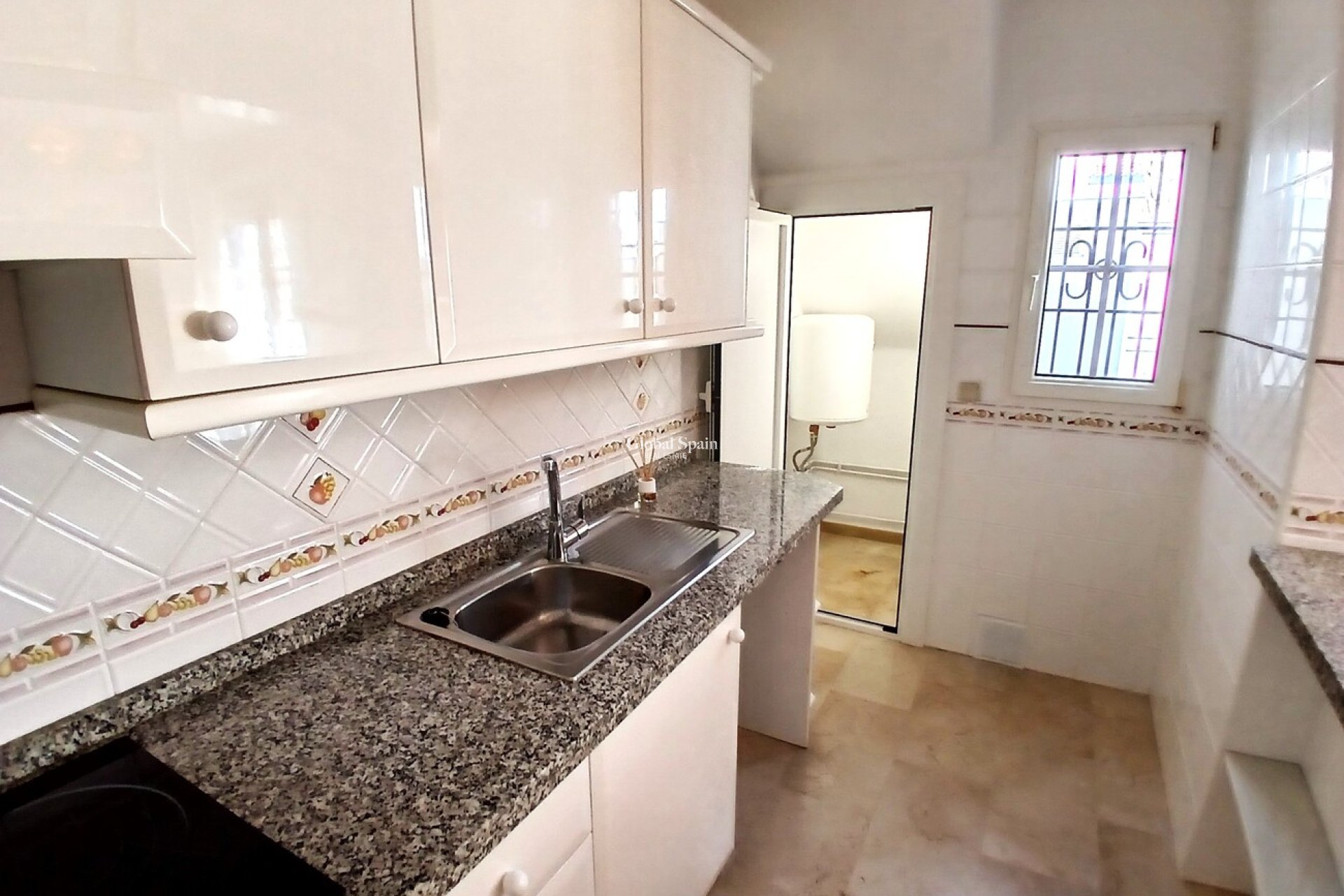 Revente - APPARTEMENT -
VILLAMARTÍN - Costa Blanca