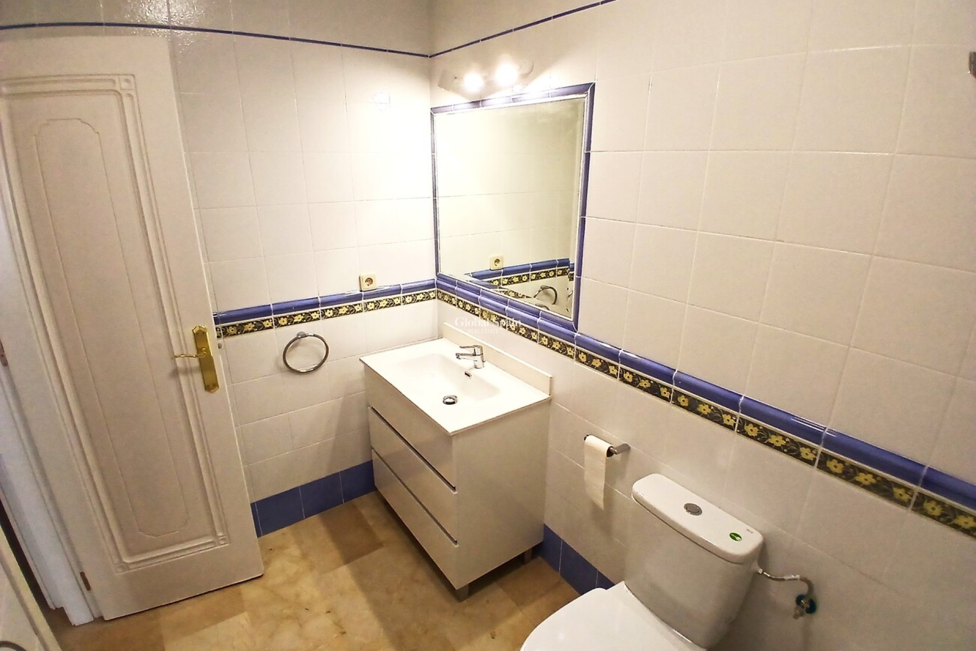 Revente - APPARTEMENT -
VILLAMARTÍN - Costa Blanca