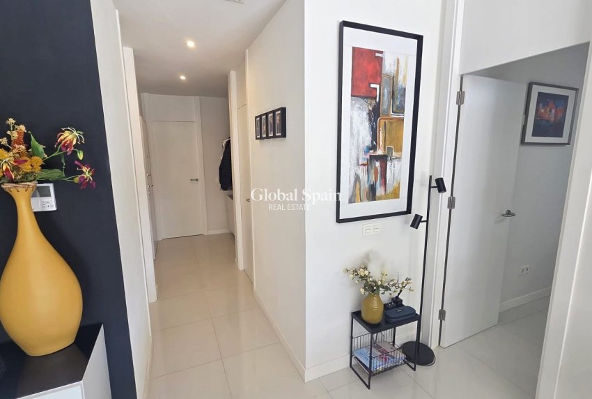 Revente - APPARTEMENT -
VILLAMARTÍN - Costa Blanca