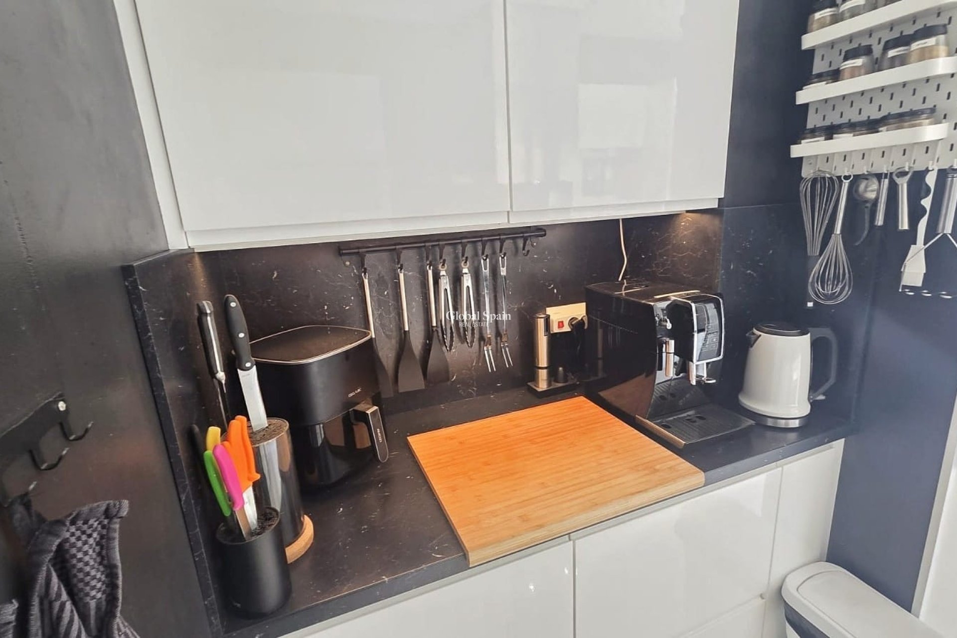 Revente - APPARTEMENT -
VILLAMARTÍN - Costa Blanca