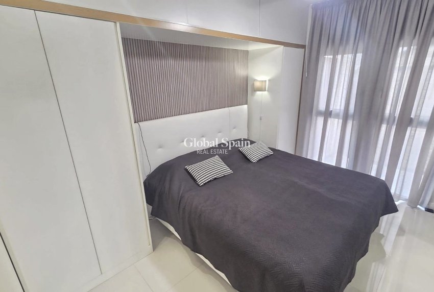 Revente - APPARTEMENT -
VILLAMARTÍN - Costa Blanca