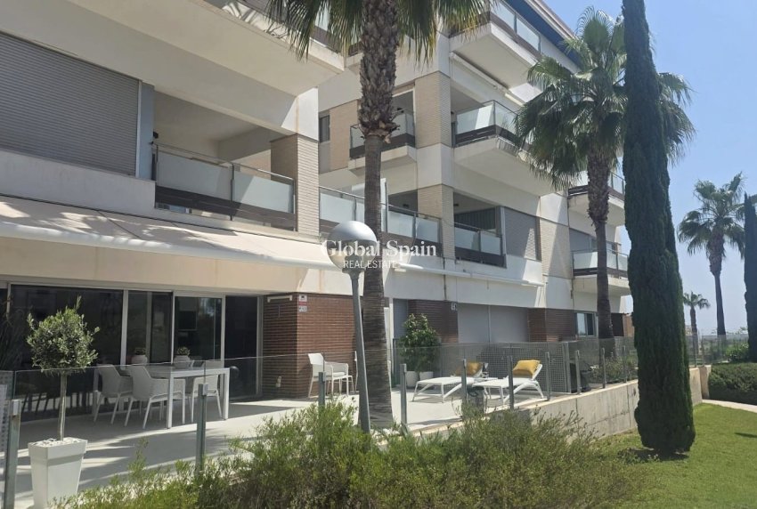 Revente - APPARTEMENT -
VILLAMARTÍN - Costa Blanca