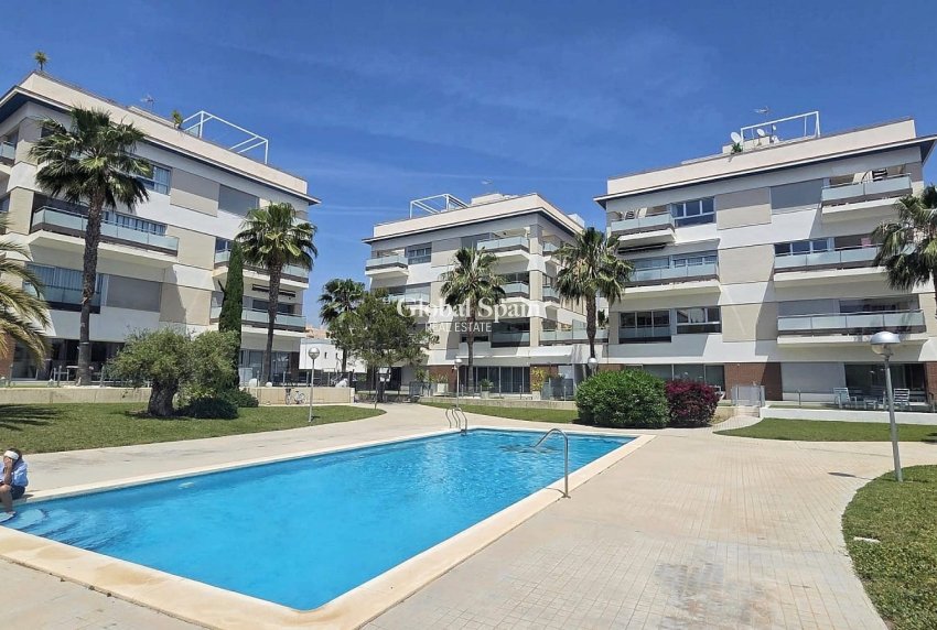 Revente - APPARTEMENT -
VILLAMARTÍN - Costa Blanca